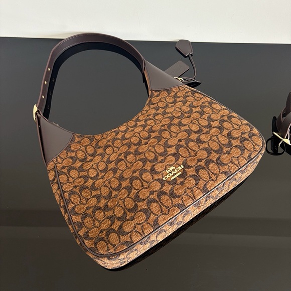 Coach Women's Crossbody Bag - Picture 5 of 9